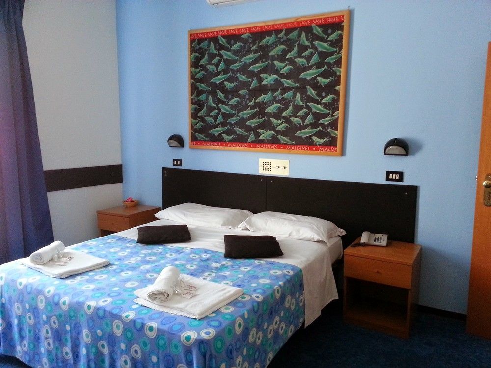 Hotel Costa D'Oro Римини Экстерьер фото